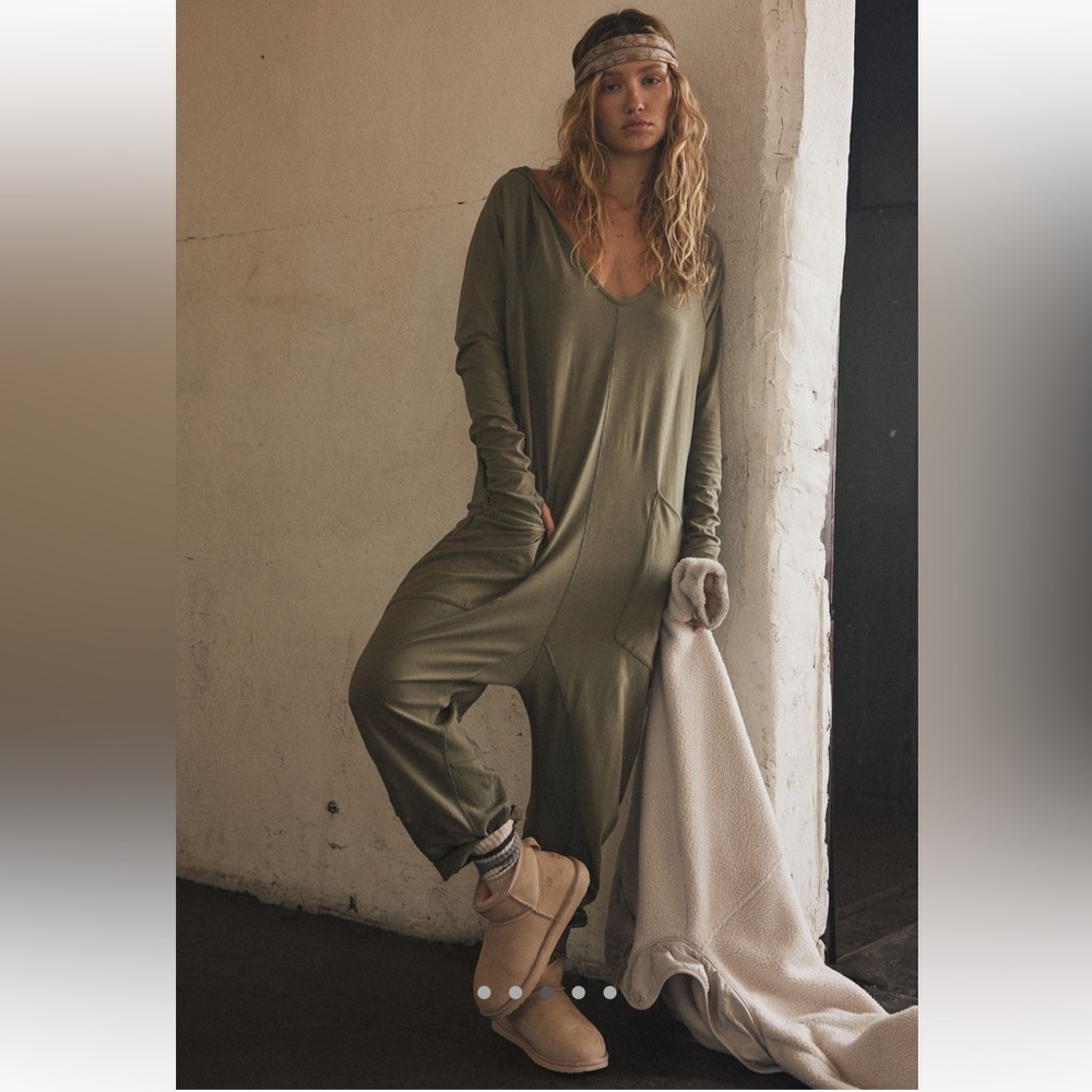 FP Movement Hot Shot Hooded Long Sleeve Onesie - Picture 2 of 6